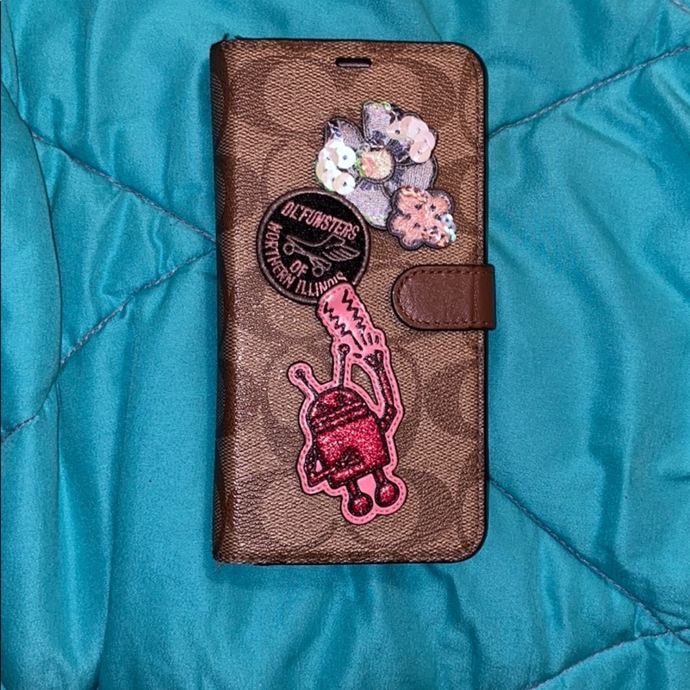 Coach xs max folio